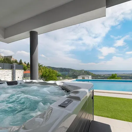 Sansa Villa Klis