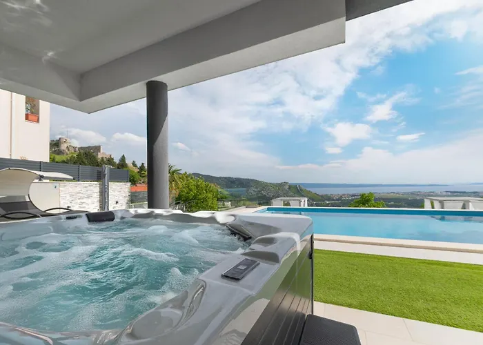 Sansa Вилла Klis